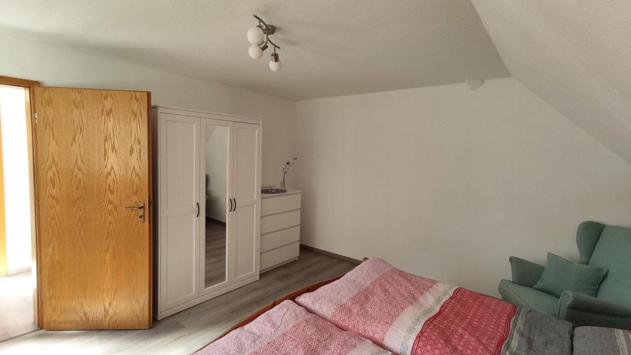 Gasthof Adler Ferienwohnung Ichenhausen Eksteriør bilde