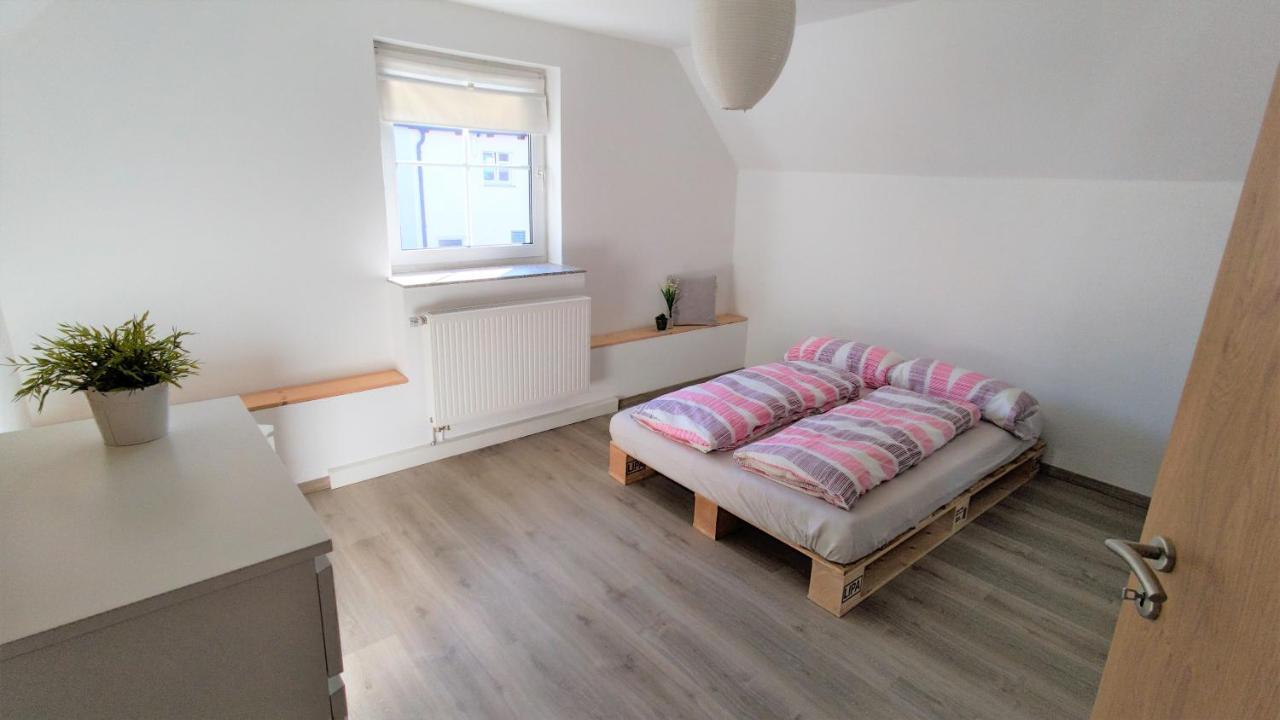 Gasthof Adler Ferienwohnung Ichenhausen Eksteriør bilde