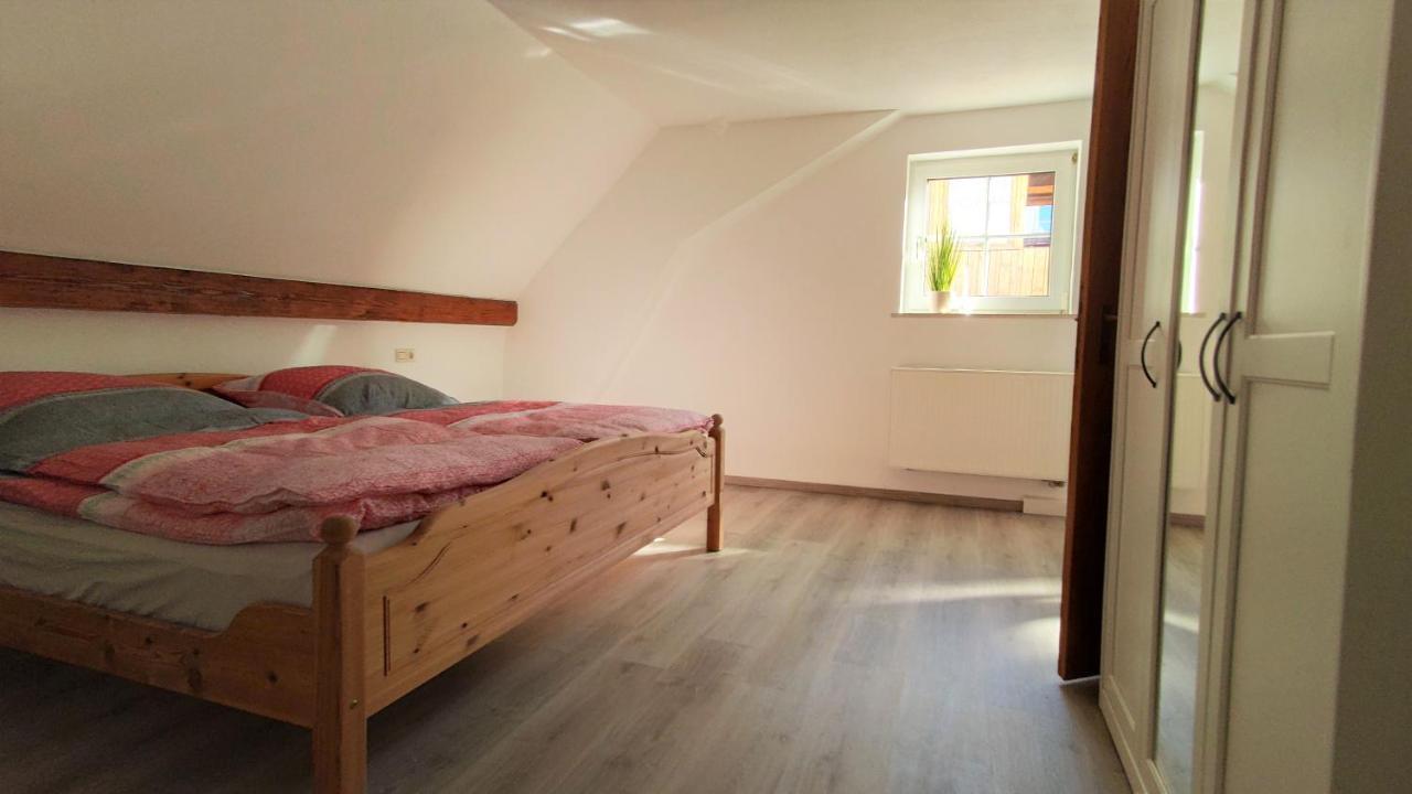 Gasthof Adler Ferienwohnung Ichenhausen Eksteriør bilde