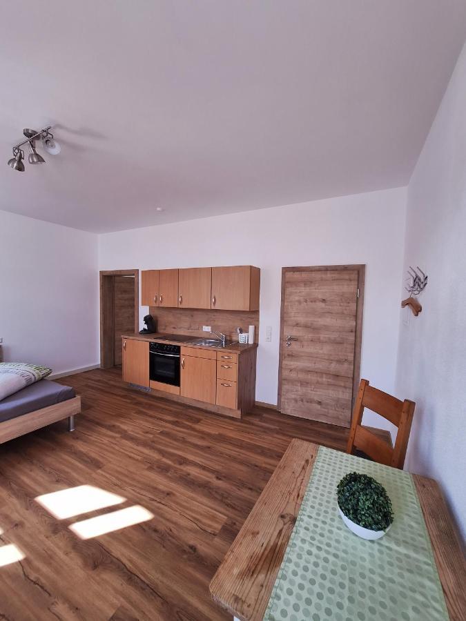 Gasthof Adler Ferienwohnung Ichenhausen Eksteriør bilde