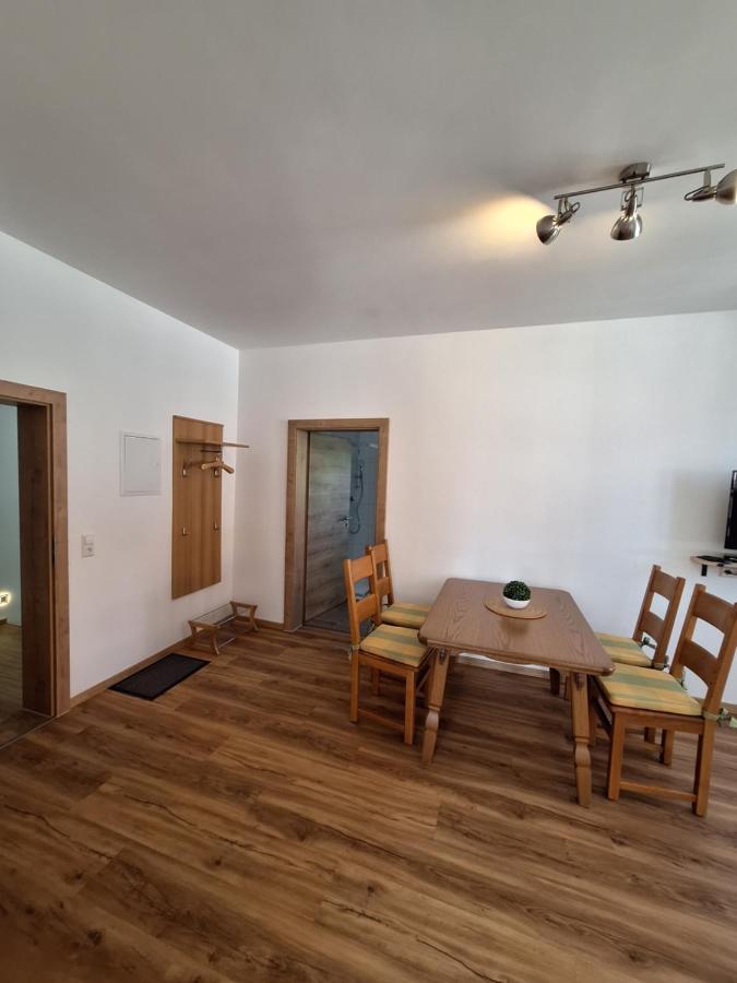 Gasthof Adler Ferienwohnung Ichenhausen Eksteriør bilde